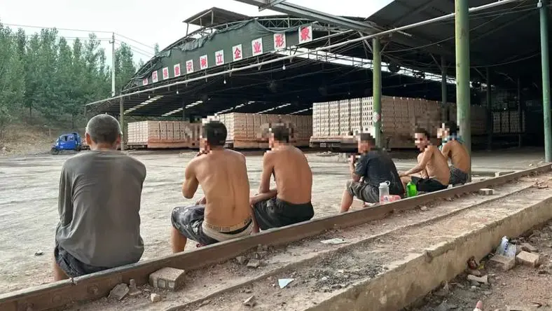 “他们被像水牛一样买卖”：上官正义撕开黑砖厂的真相
