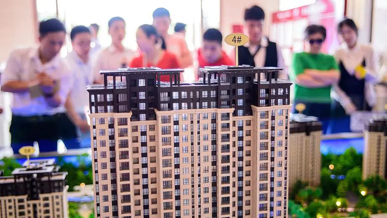 楼市灰产调查：买房人的“后悔药”，退房公司的生意经